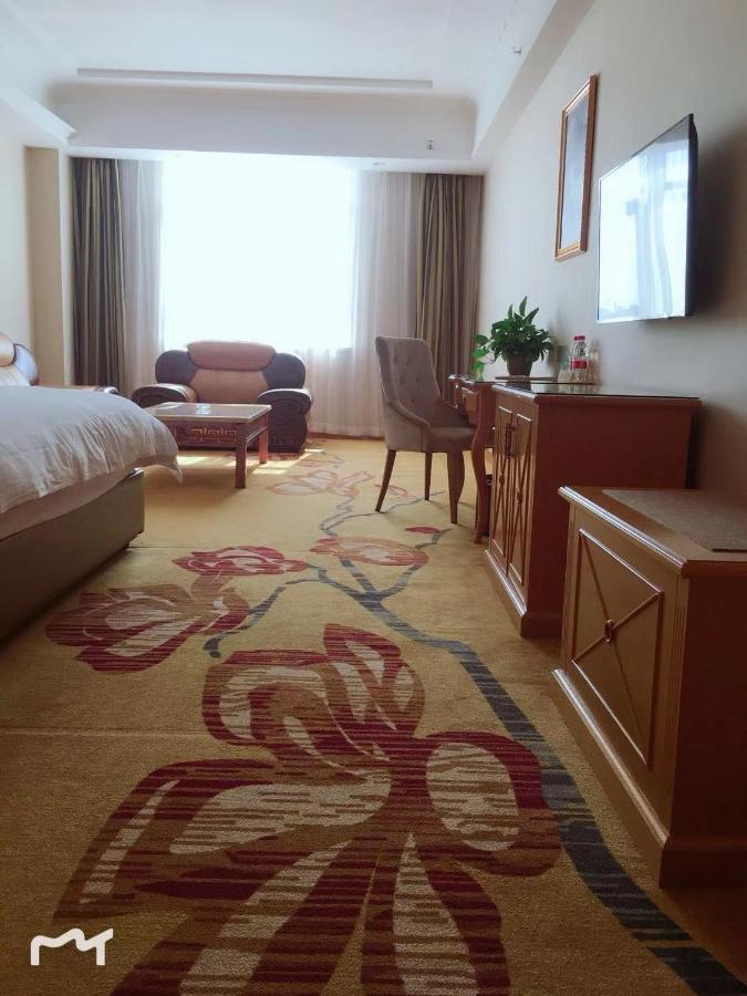 Vienna Hotel Huiyang Sanhe Square Huizhou  Εξωτερικό φωτογραφία
